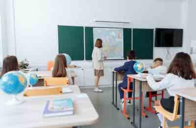 幼稚园老师论文